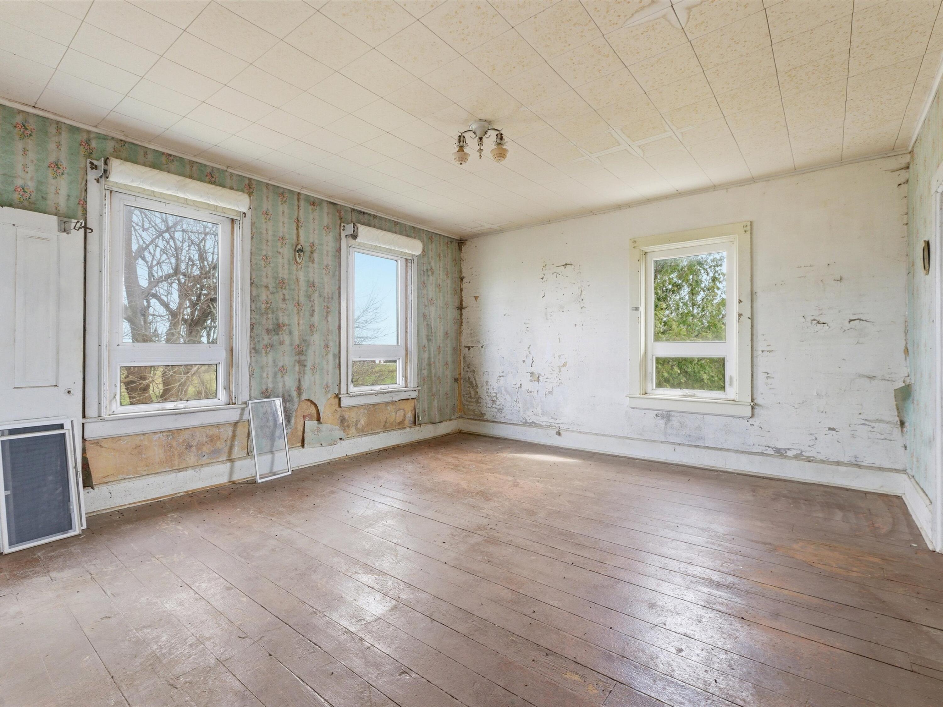 3510 County Highway Manitowoc, WI 54220 - Photo 33 of 36 2nd Upstairs Bedroom