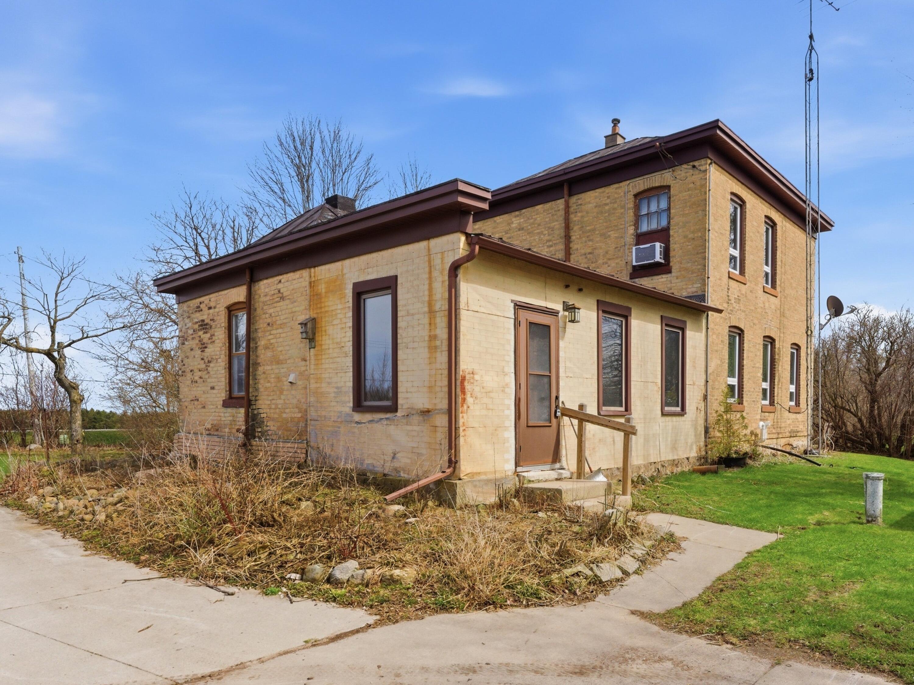 3510 County Highway Manitowoc, WI 54220 - Photo 4 of 36 001_2991992_00680