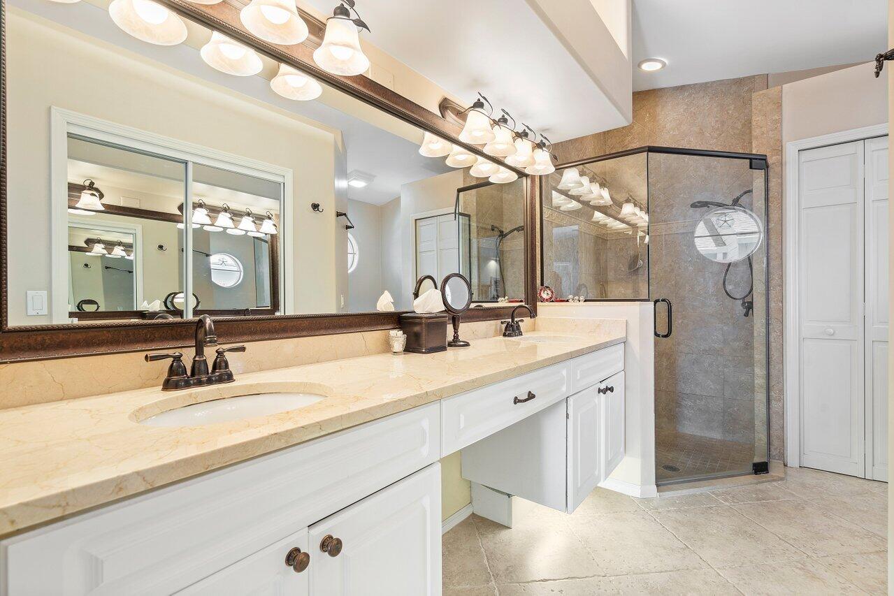 6063 Barbara Street Jupiter, FL 33458 - Photo 12 of 26 13