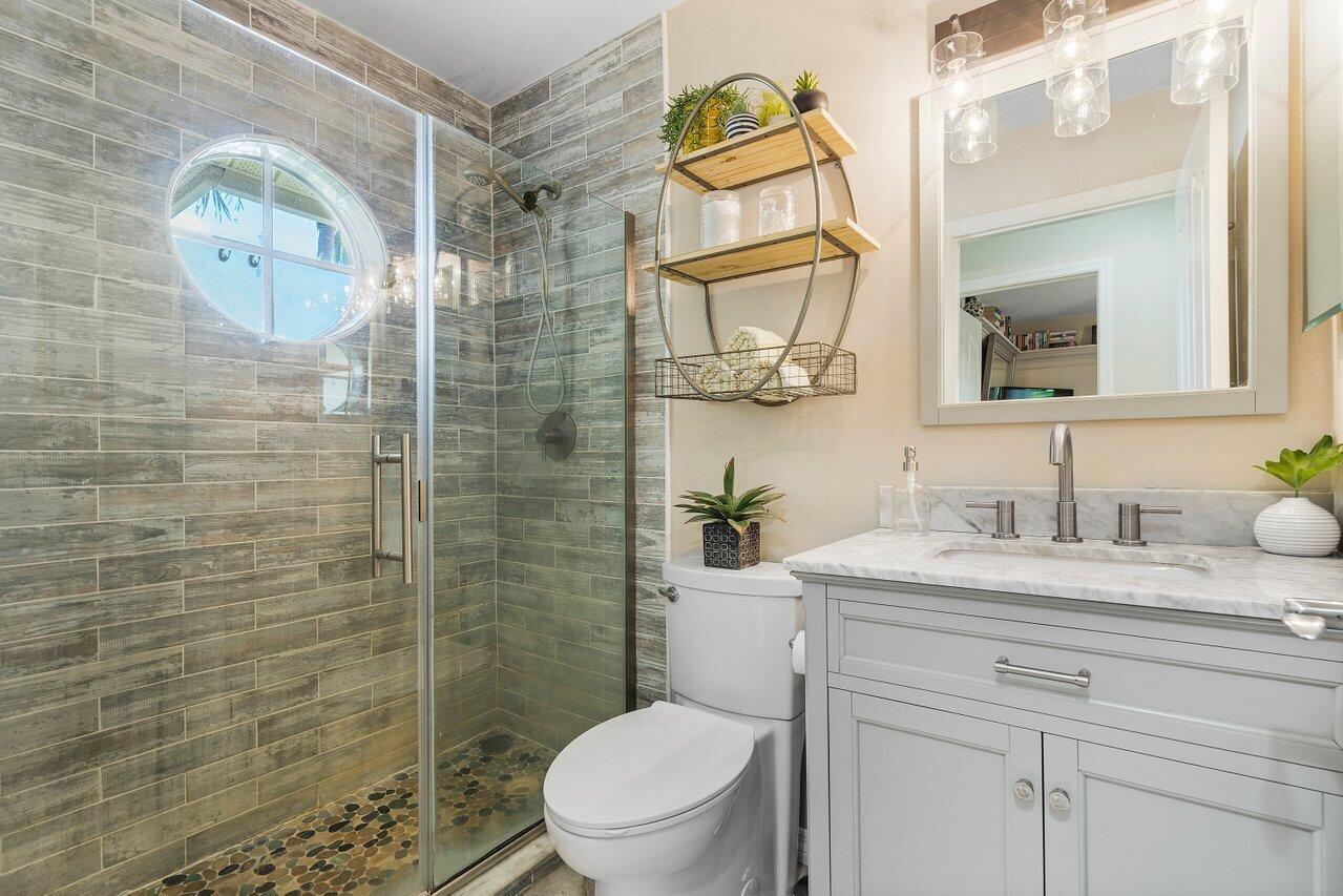 6063 Barbara Street Jupiter, FL 33458 - Photo 15 of 26 16