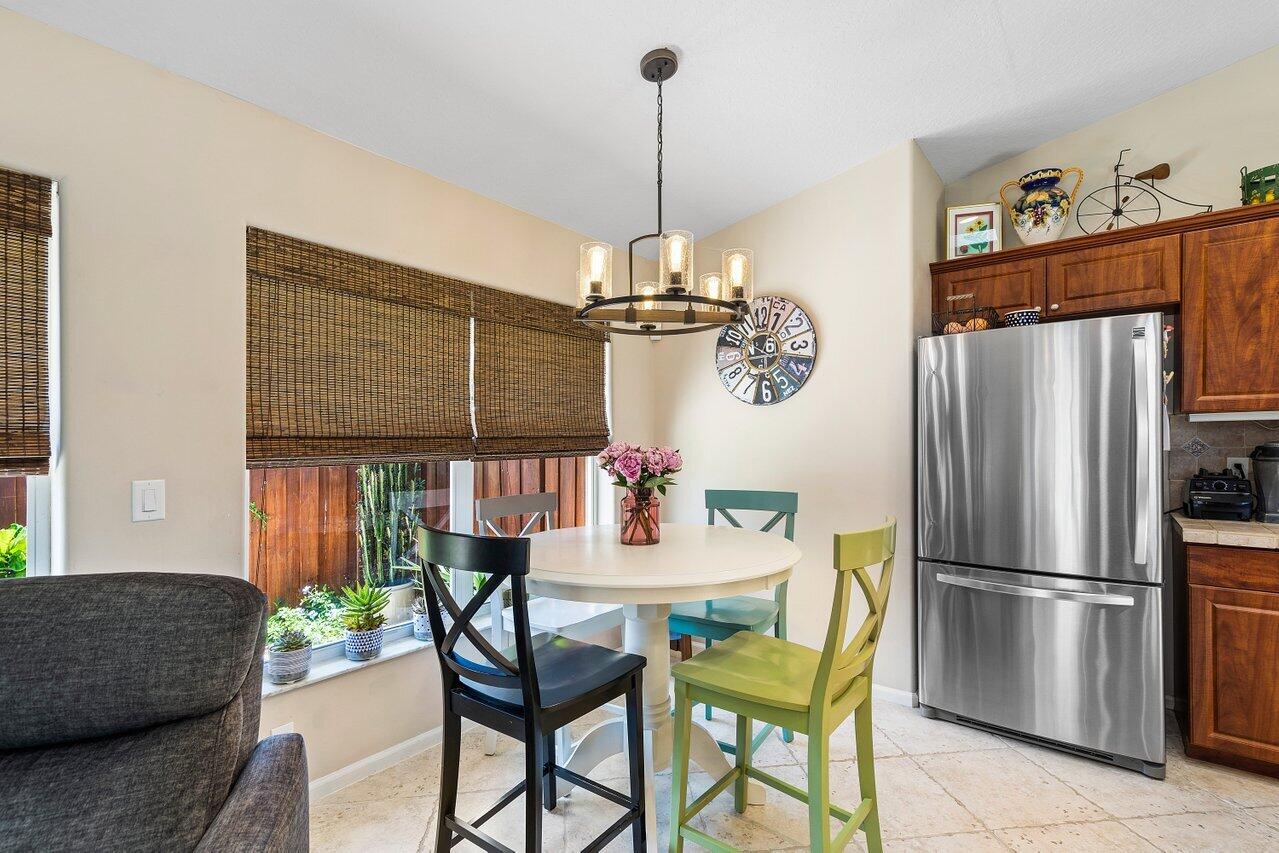 6063 Barbara Street Jupiter, FL 33458 - Photo 7 of 26 7