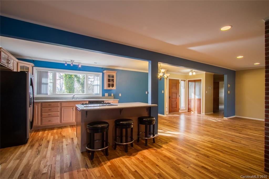 481 University Heights Road Cullowhee, NC 28723 - Photo 3 of 24 Gallery Image 3