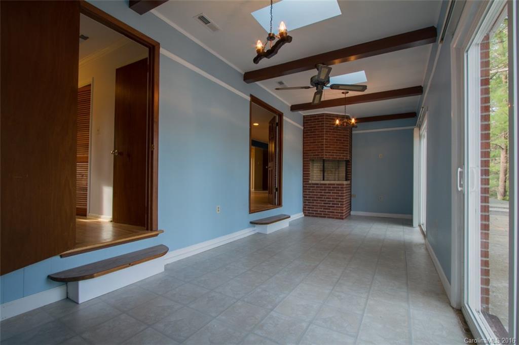 481 University Heights Road Cullowhee, NC 28723 - Photo 8 of 24 Gallery Image 8