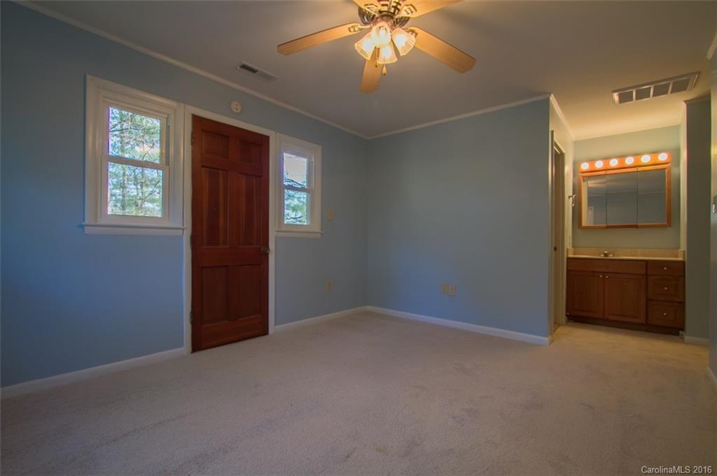 481 University Heights Road Cullowhee, NC 28723 - Photo 9 of 24 Gallery Image 9