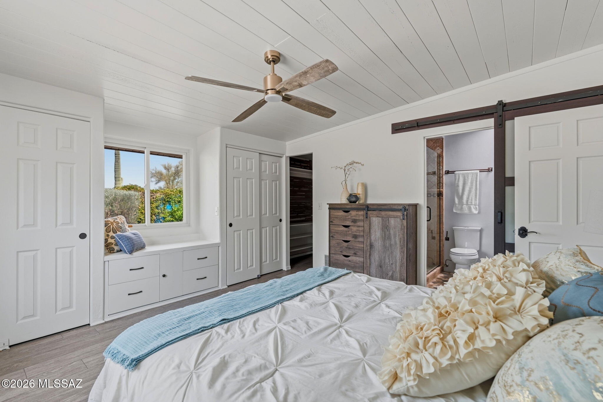 4425 North Pontatoc Road Tucson, AZ 85718 - Photo 24 of 47 Master bedroom