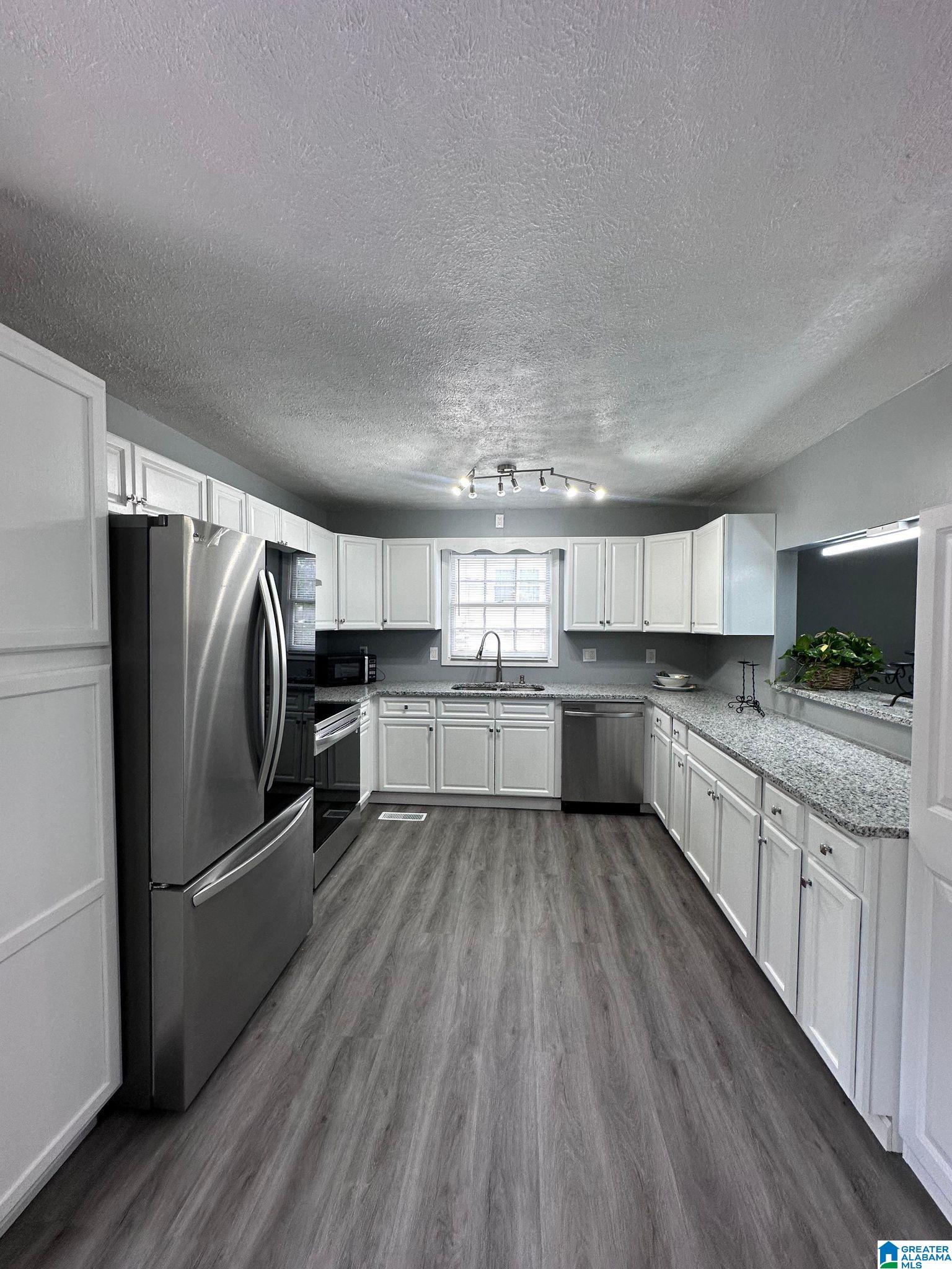 1708 Victoria Lane Anniston, AL 36207 - Photo 7 of 33