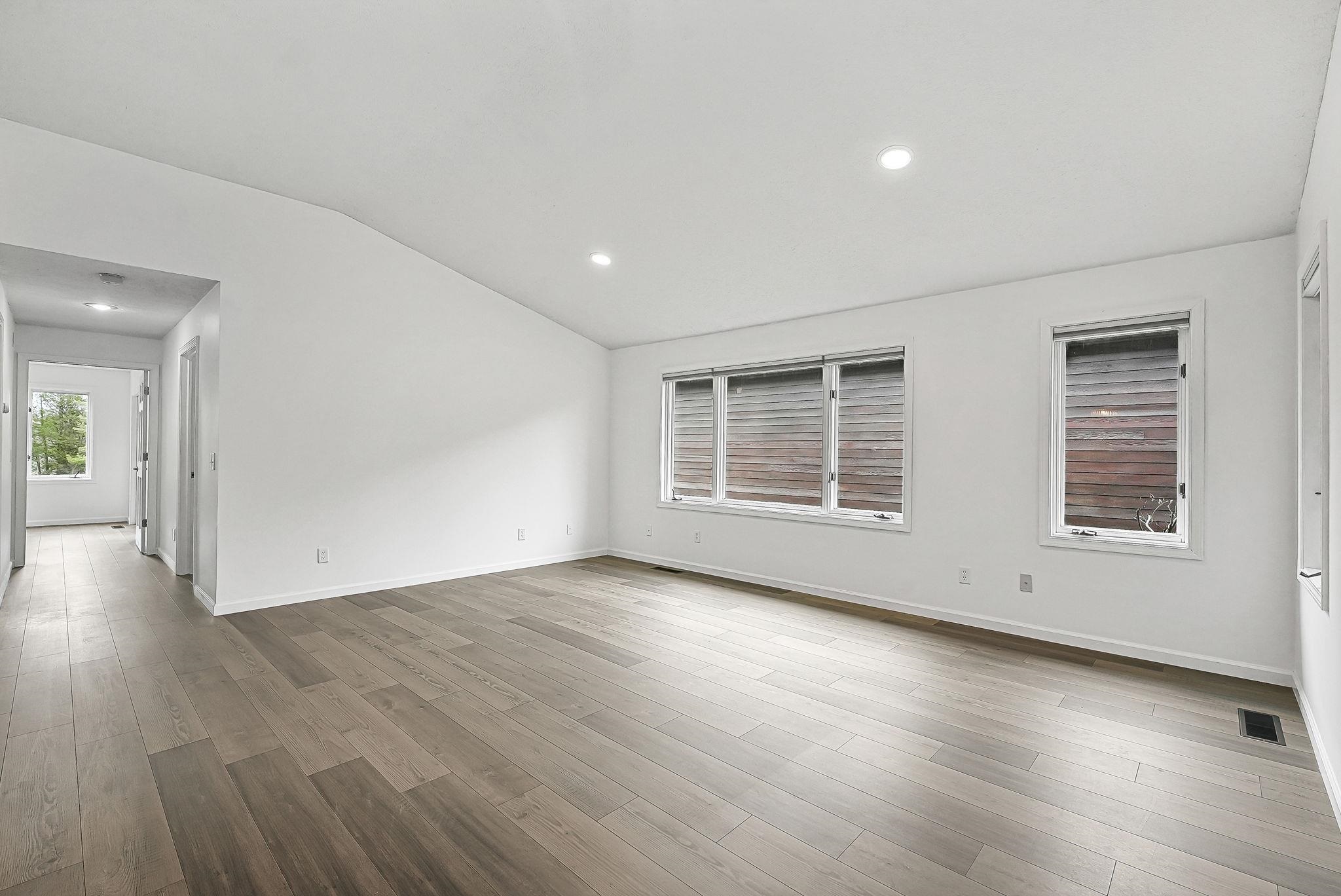 2130 East Hammond Road, Unit 82 Traverse City, MI 49686 - Photo 3 of 42