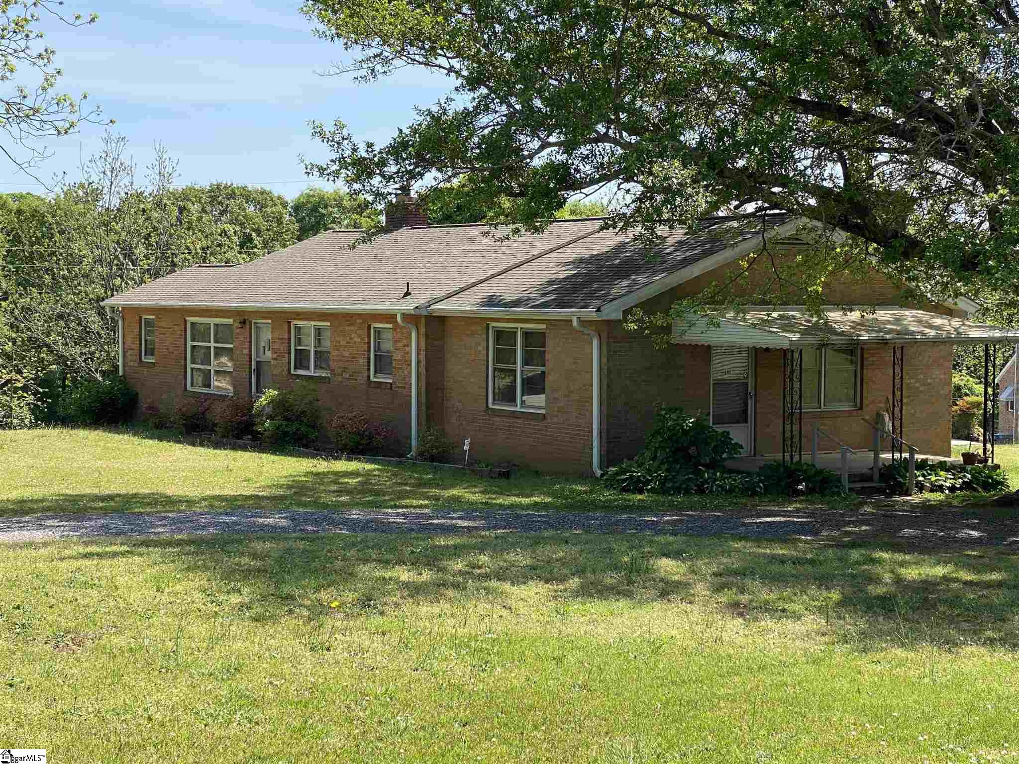 800 North Rutherford Road Taylors, SC 29687 - Photo 1 of 27