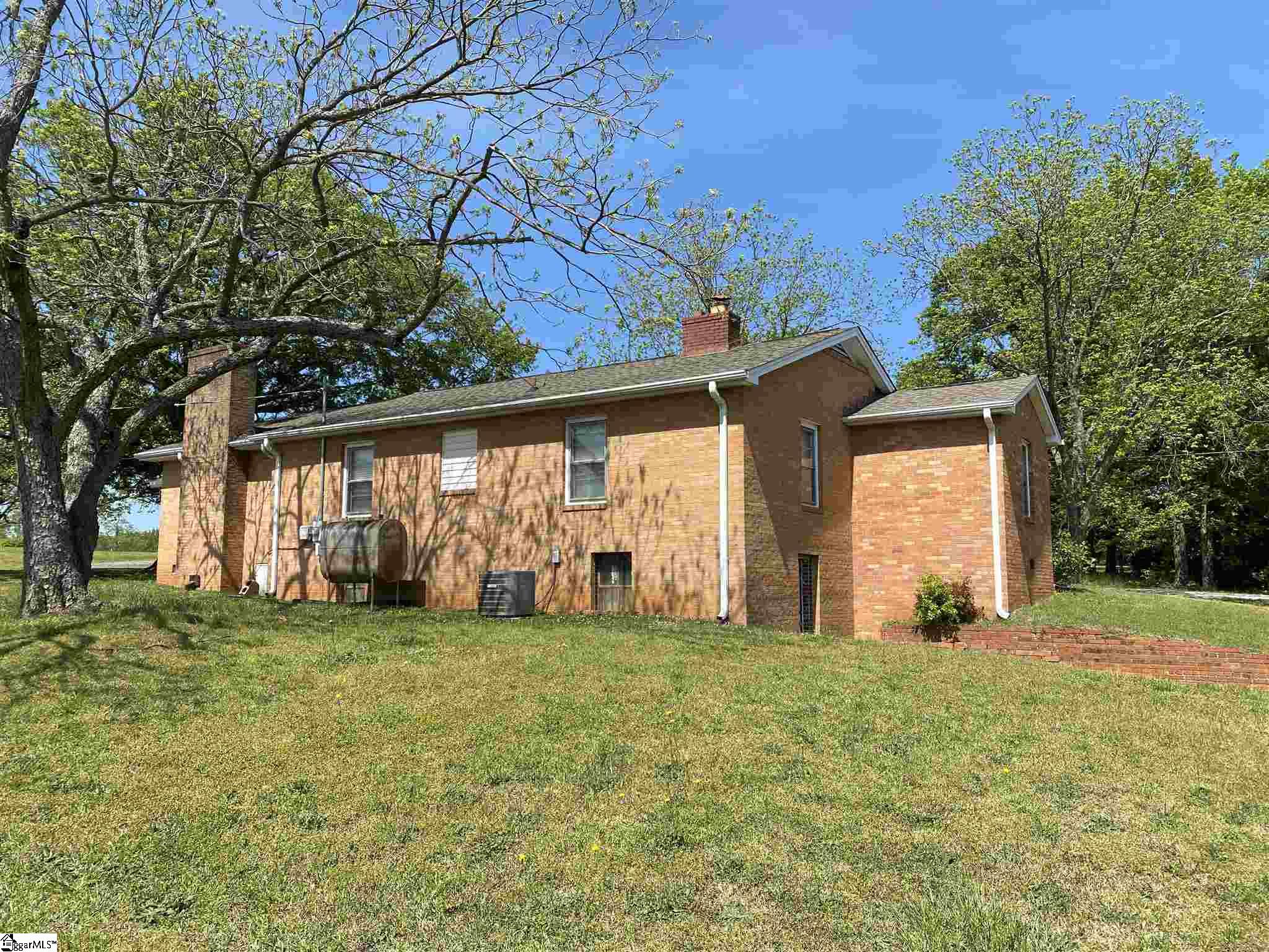 800 North Rutherford Road Taylors, SC 29687 - Photo 6 of 27