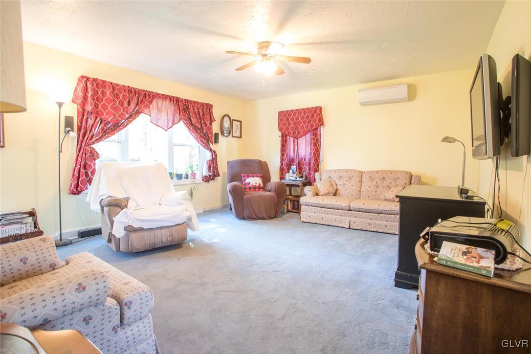 203 Center Road Stroudsburg, PA 18360 - Photo 12 of 27 Gallery Image 12