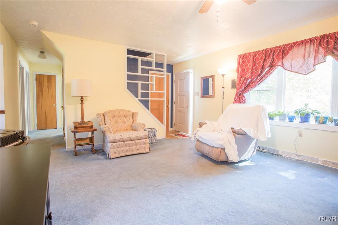 203 Center Road Stroudsburg, PA 18360 - Photo 13 of 27 Gallery Image 13