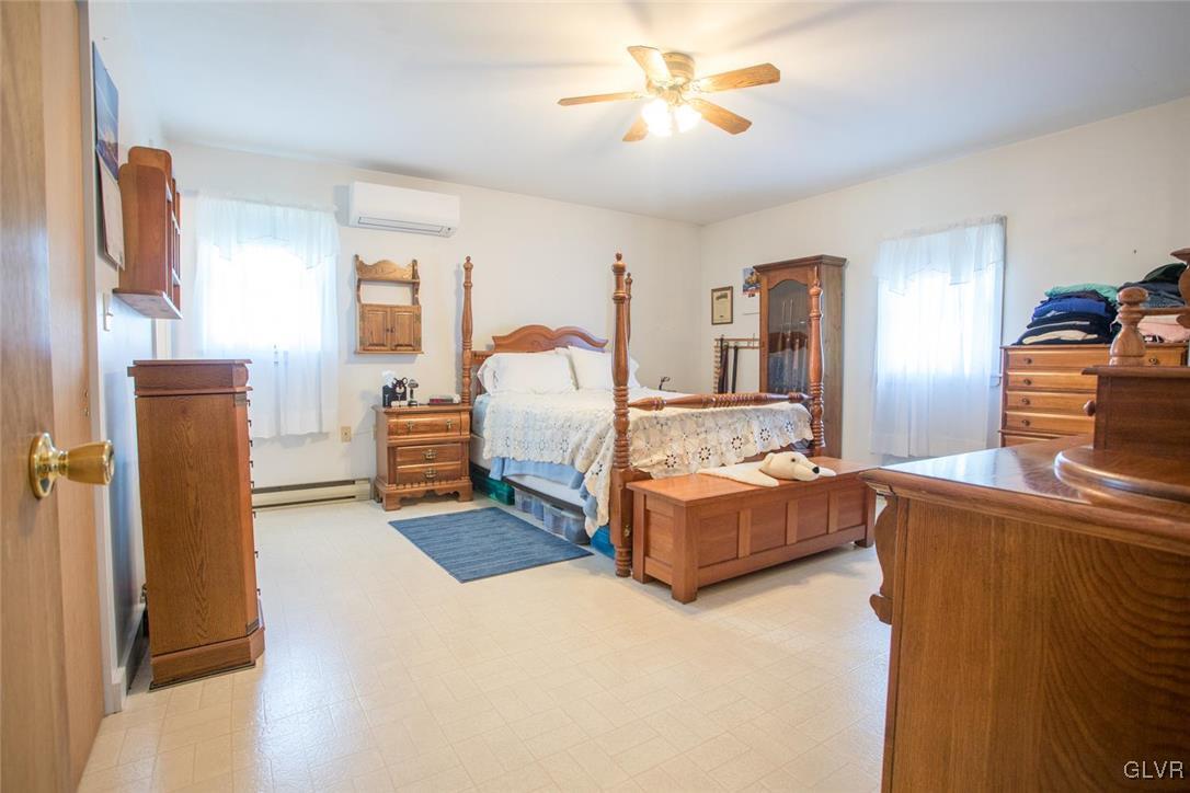 203 Center Road Stroudsburg, PA 18360 - Photo 15 of 27 Gallery Image 15