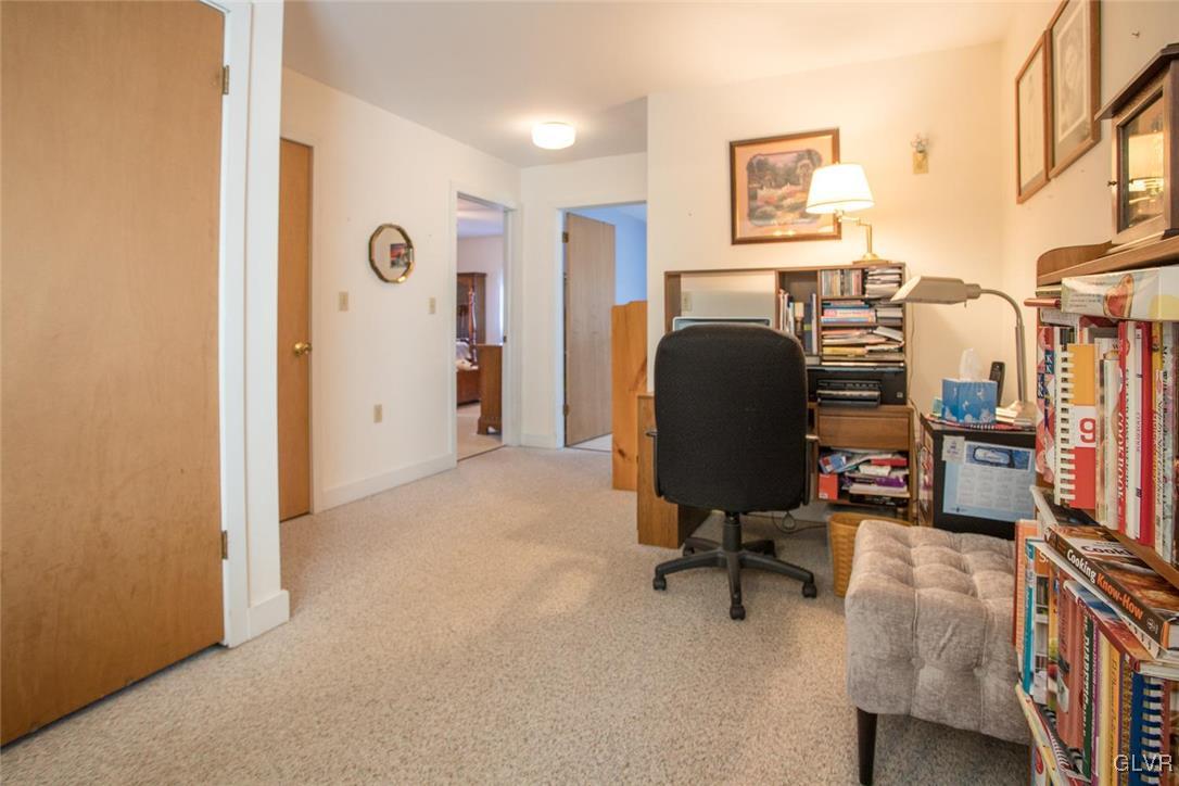 203 Center Road Stroudsburg, PA 18360 - Photo 17 of 27 Gallery Image 17