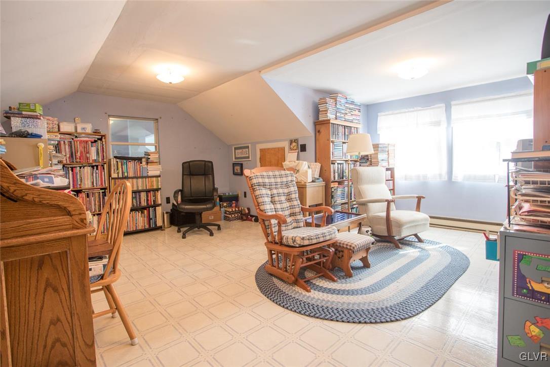 203 Center Road Stroudsburg, PA 18360 - Photo 22 of 27 Gallery Image 22