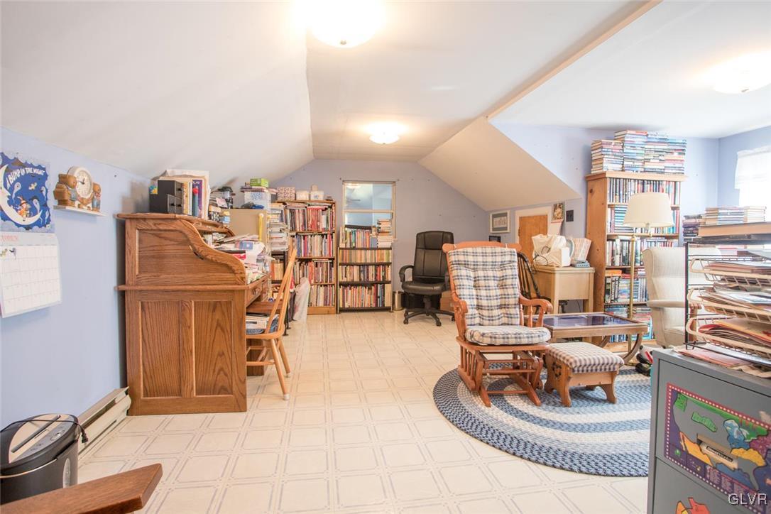 203 Center Road Stroudsburg, PA 18360 - Photo 23 of 27 Gallery Image 23