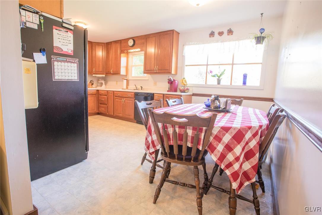 203 Center Road Stroudsburg, PA 18360 - Photo 8 of 27 Gallery Image 8
