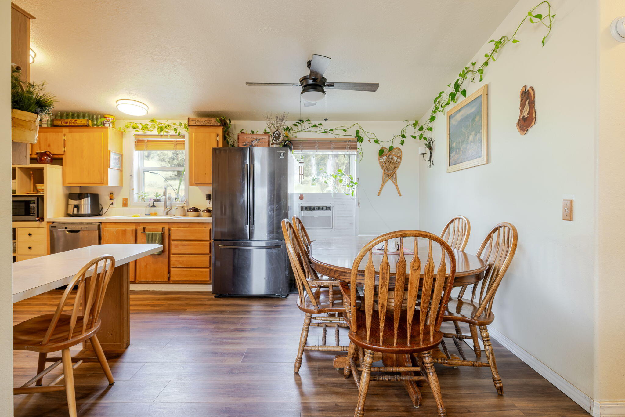 21070 Robin Avenue Bend, OR 97703 - Photo 10 of 62 12-web-or-mls-21070 Robin Avenue Interio