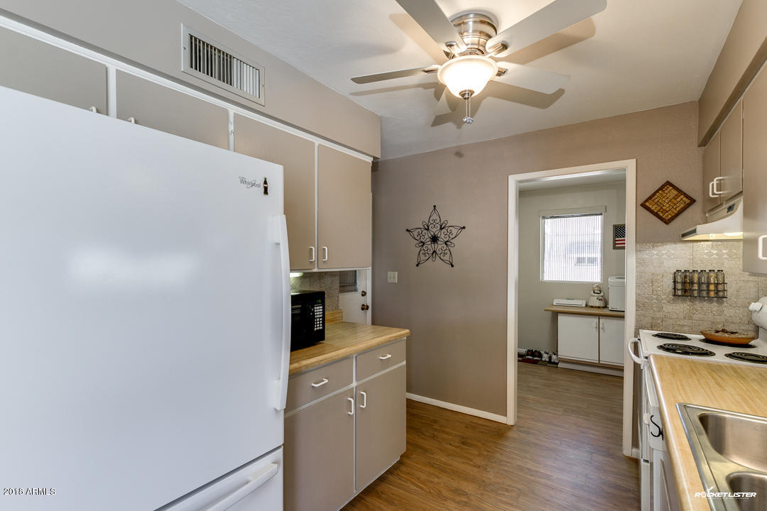 6552 East Adobe Road Mesa, AZ 85205 - Photo 11 of 40 Newer Appliances