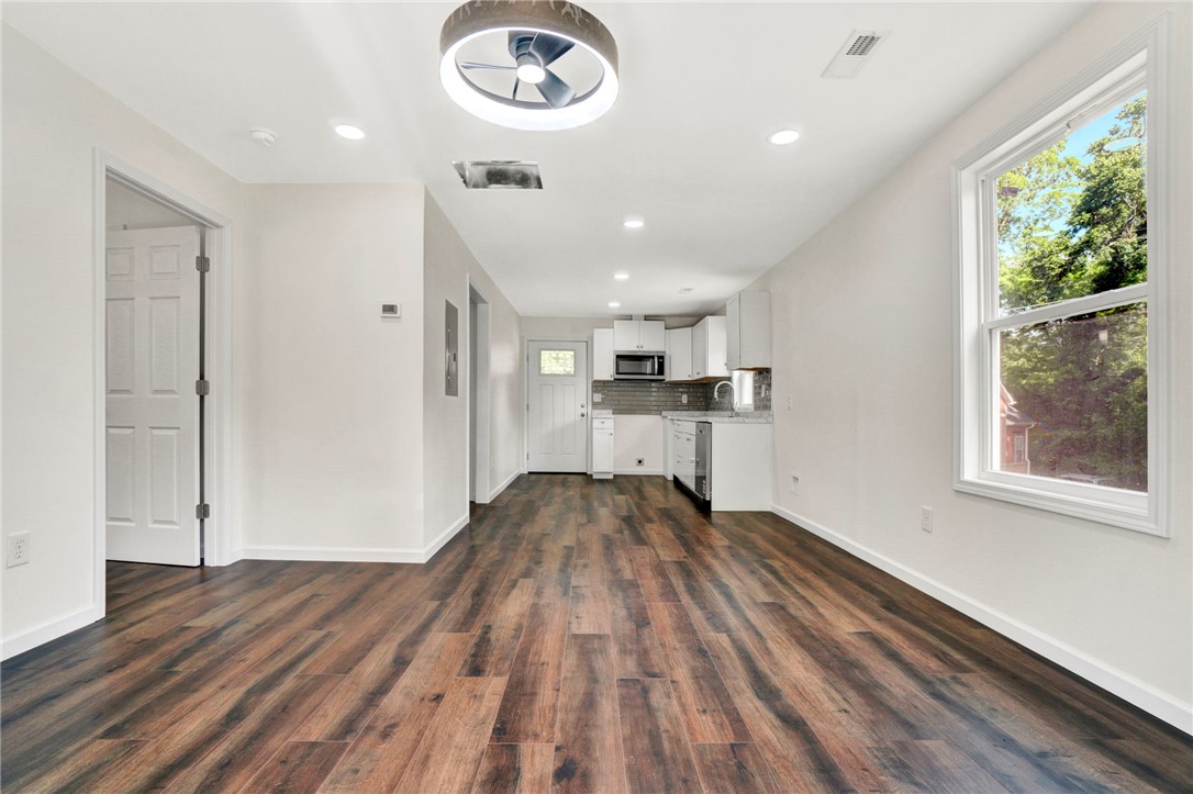 404 Short Street Anderson, SC 29624 - Photo 3 of 17