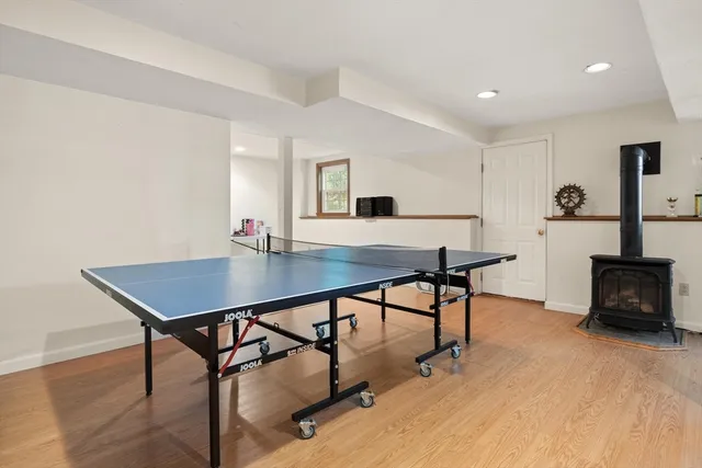 a view of a workspace with furniture