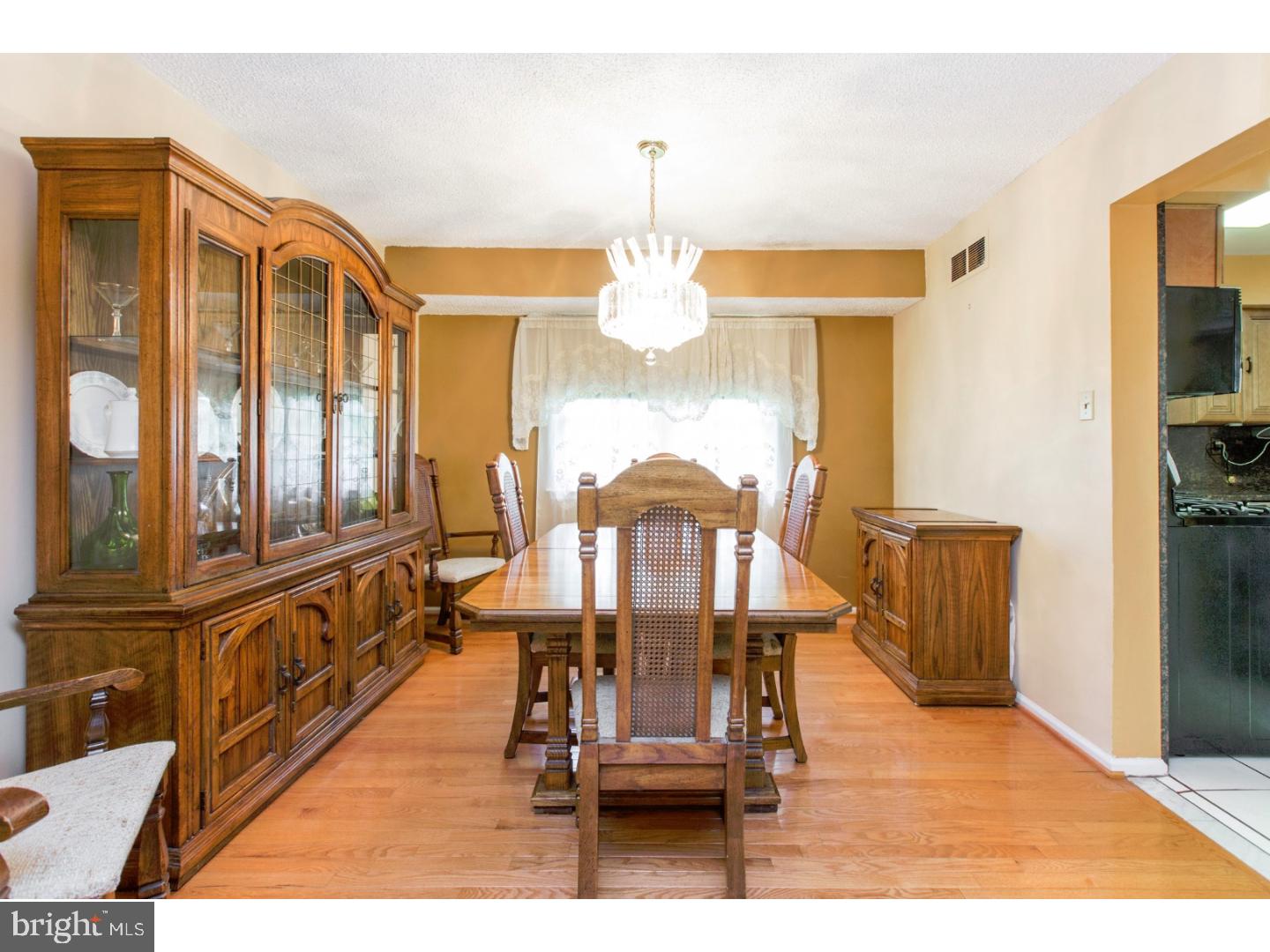 110 Pleasant Hill Road Cheltenham, PA 19012 - Photo 15 of 24 Dining Room