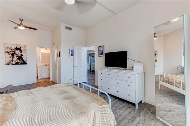 $190,000 | 1301 Northeast Miami Gardens Drive, Unit 1721W, Miami, FL 33179