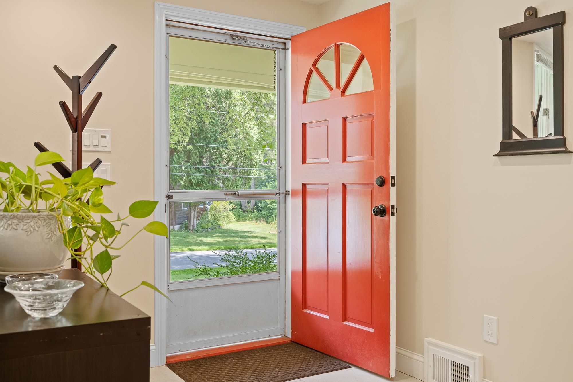 7 Dunster Drive Hanover, NH 03755 - Photo 4 of 40