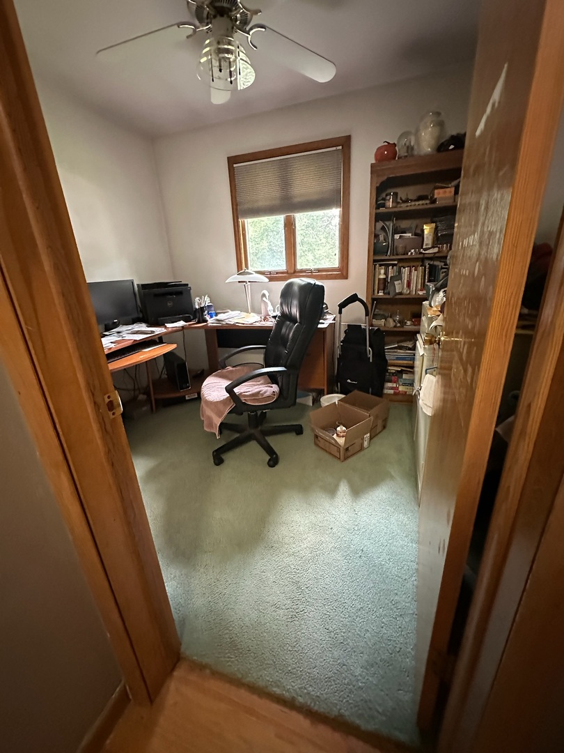 17871 Locust Street Lansing, IL 60438 - Photo 12 of 25 a living room with furniture and a window