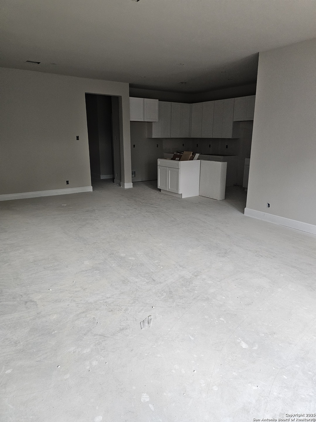 5250 Spring Branch Spring Branch, TX 78070 - Photo 2 of 11 a view of a garage