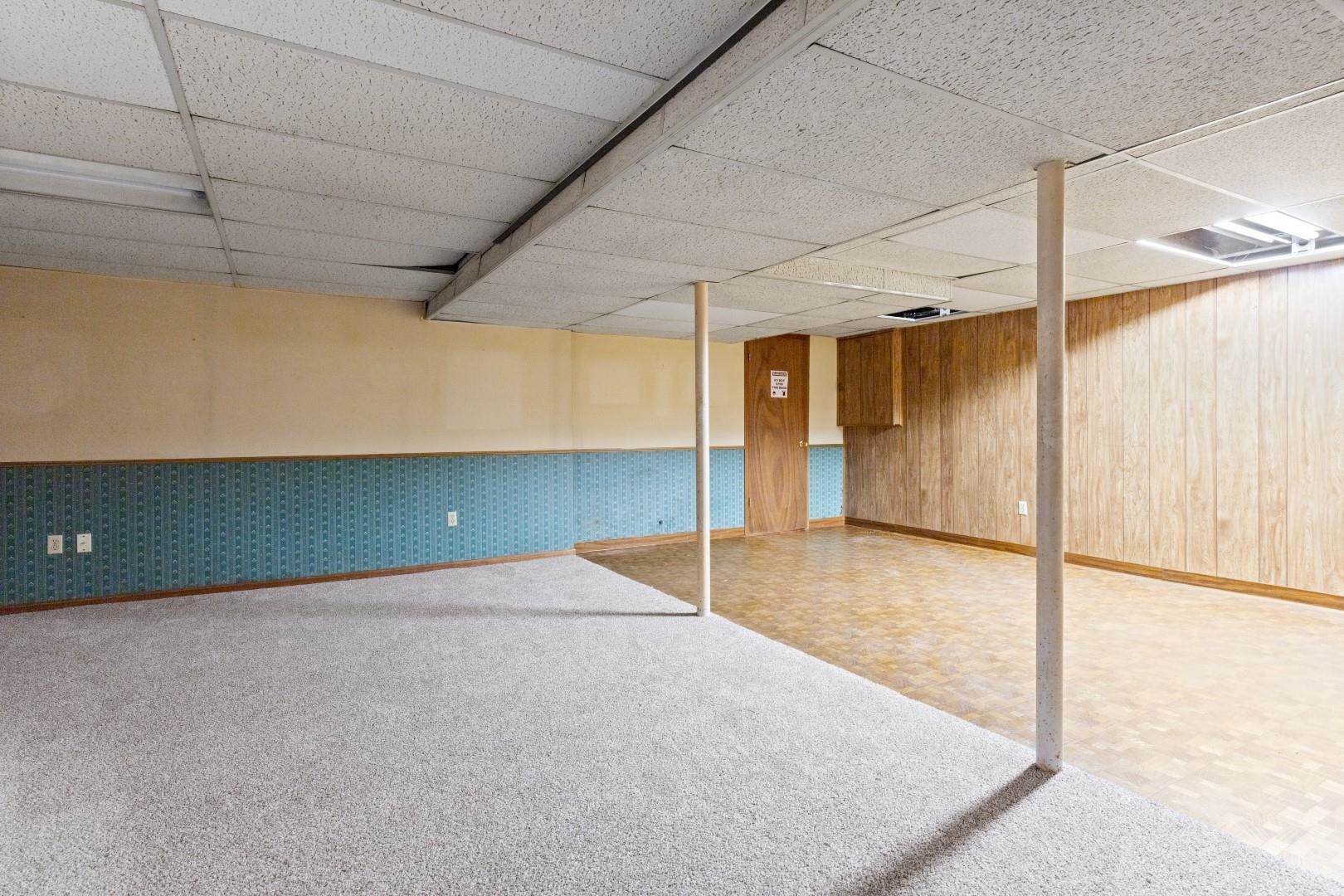 5864 Dover Road Rockford, IL 61109 - Photo 24 of 33 a view of a room with a sink and a window