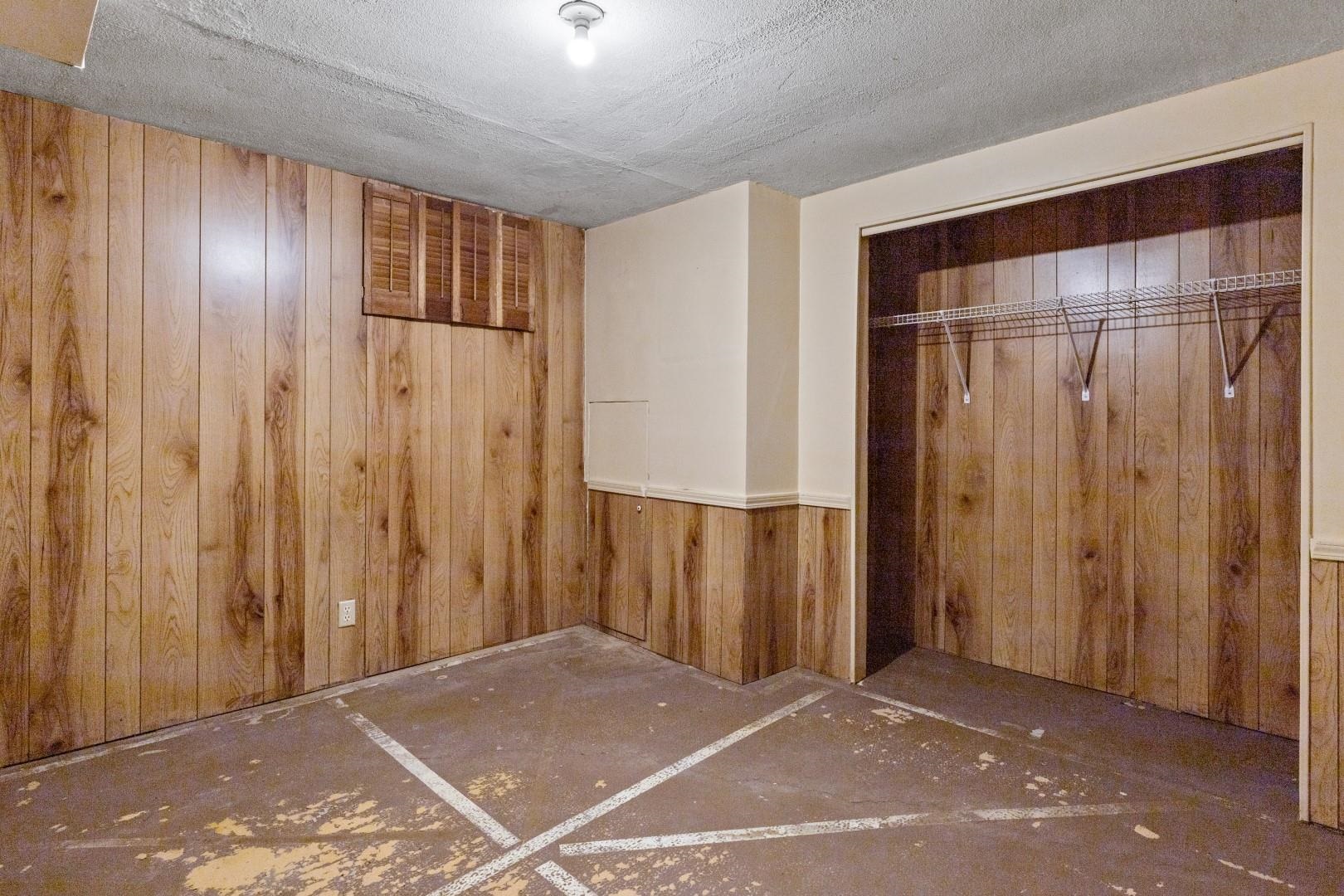 5864 Dover Road Rockford, IL 61109 - Photo 26 of 33 a view of a room with a door