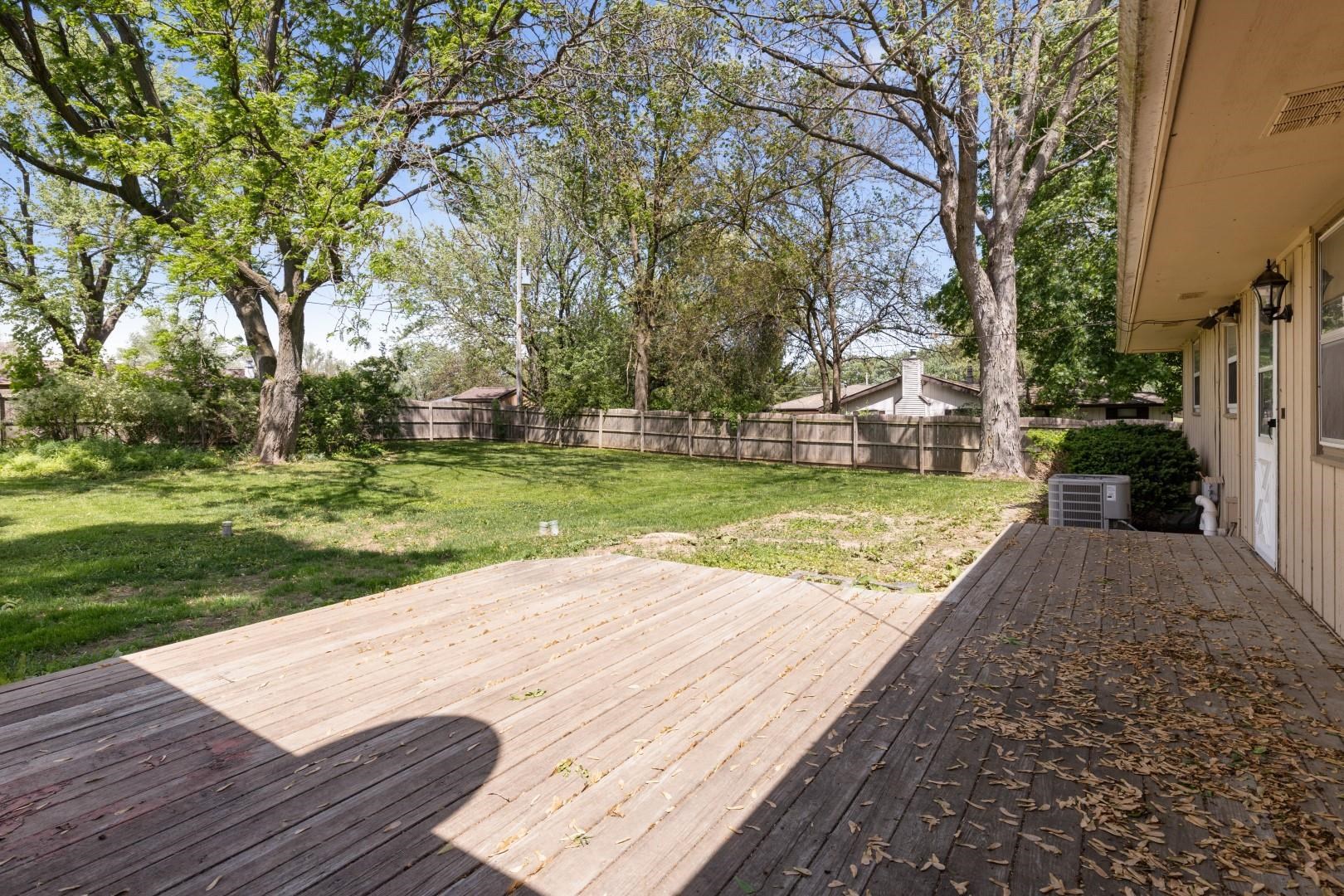 5864 Dover Road Rockford, IL 61109 - Photo 28 of 33 a view of a backyard with a garden