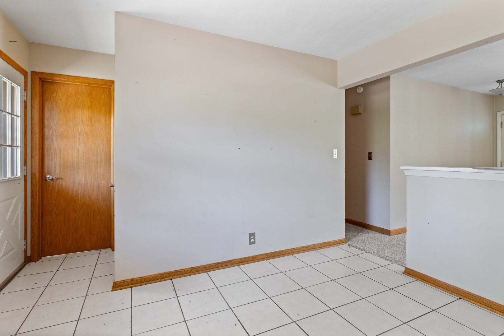 5864 Dover Road Rockford, IL 61109 - Photo 9 of 33 a view of an empty room