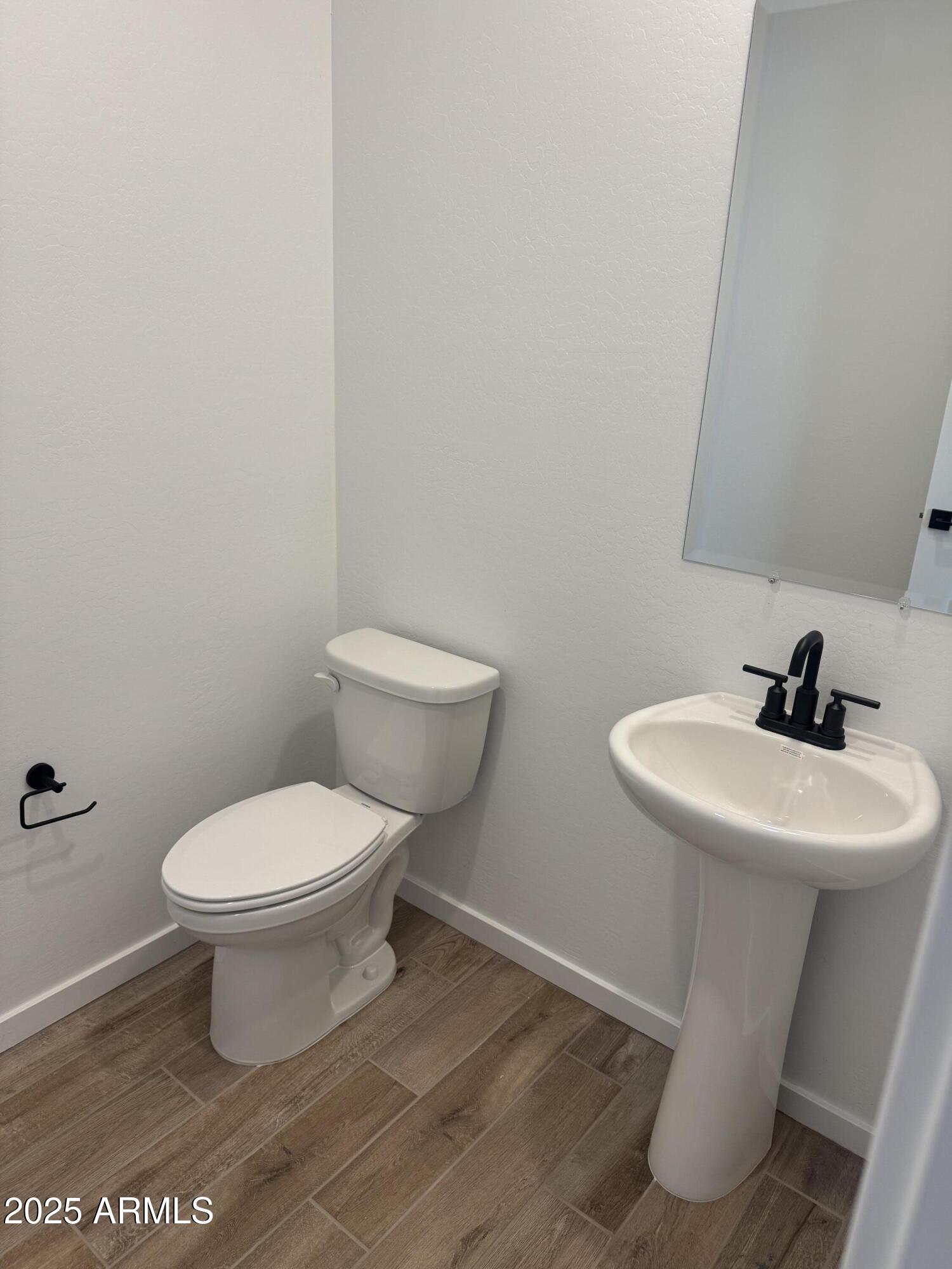 2478 West Rowel Road Phoenix, AZ 85085 - Photo 17 of 24 Half bath