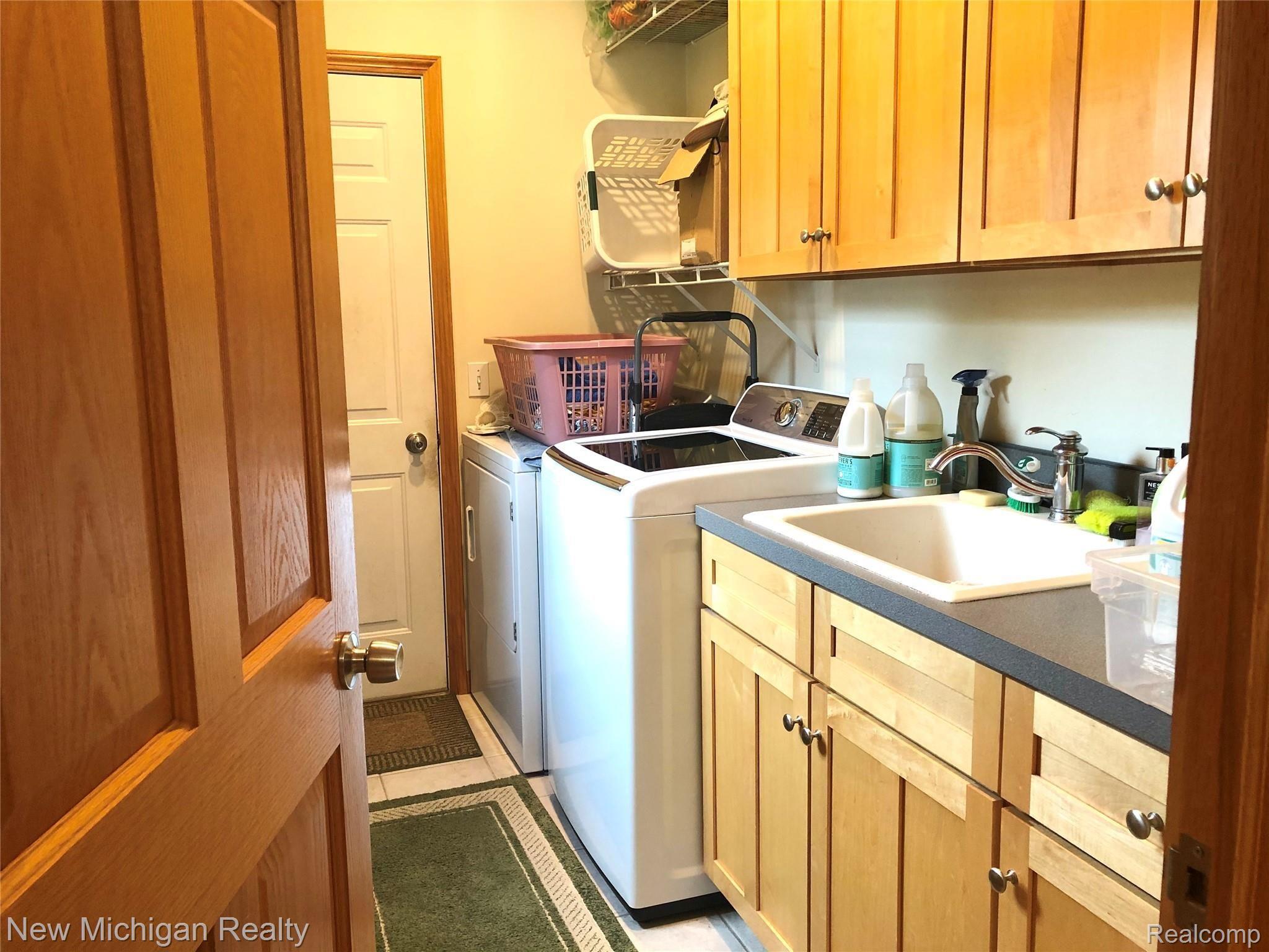 7052 West Ridge Drive Brighton, MI 48116 - Photo 31 of 32 9A4EC8C0-2F9A-4F34-AABE-931696CC95B8.jpeg