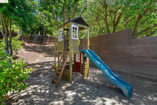 $1,459,888 | 307 Rheem Boulevard, Moraga, CA 94556