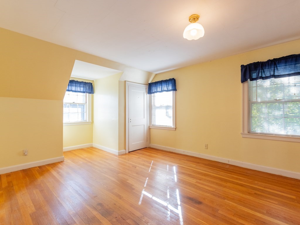 57 Mayflower Road Needham, MA 02492 - Photo 16 of 26