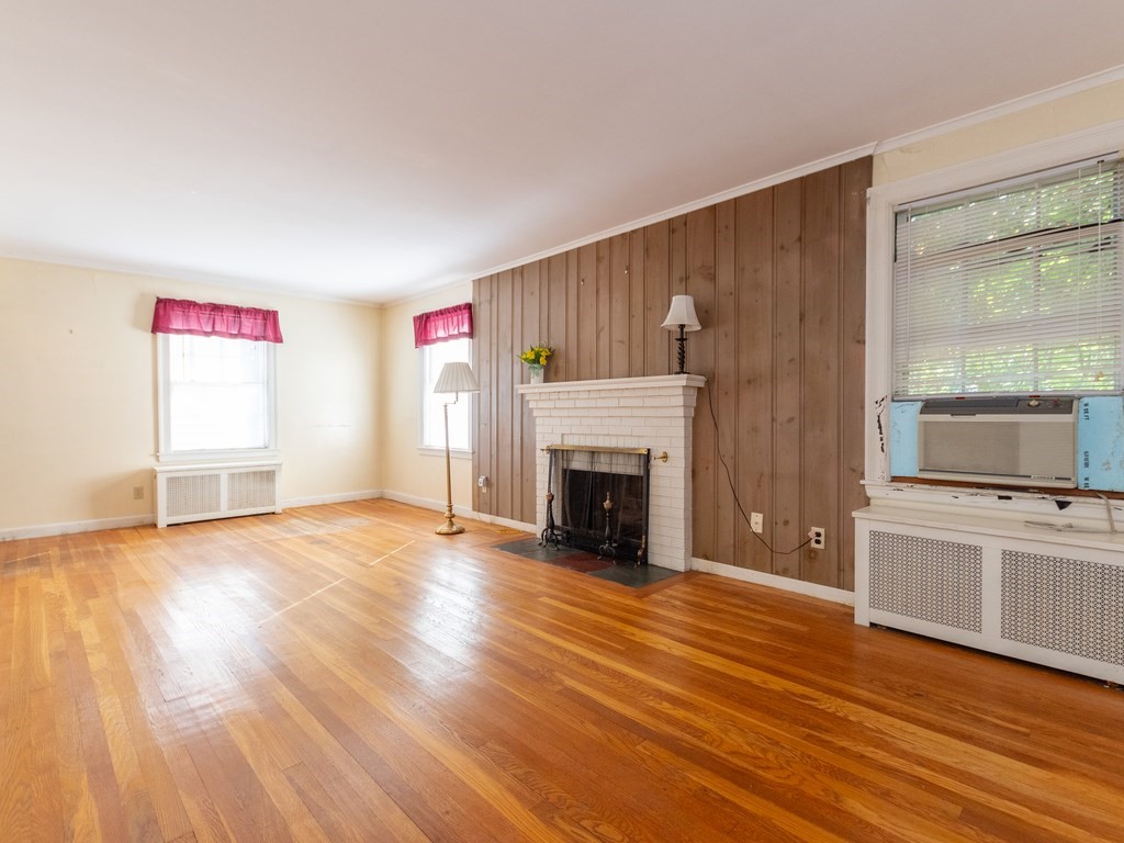 57 Mayflower Road Needham, MA 02492 - Photo 9 of 26