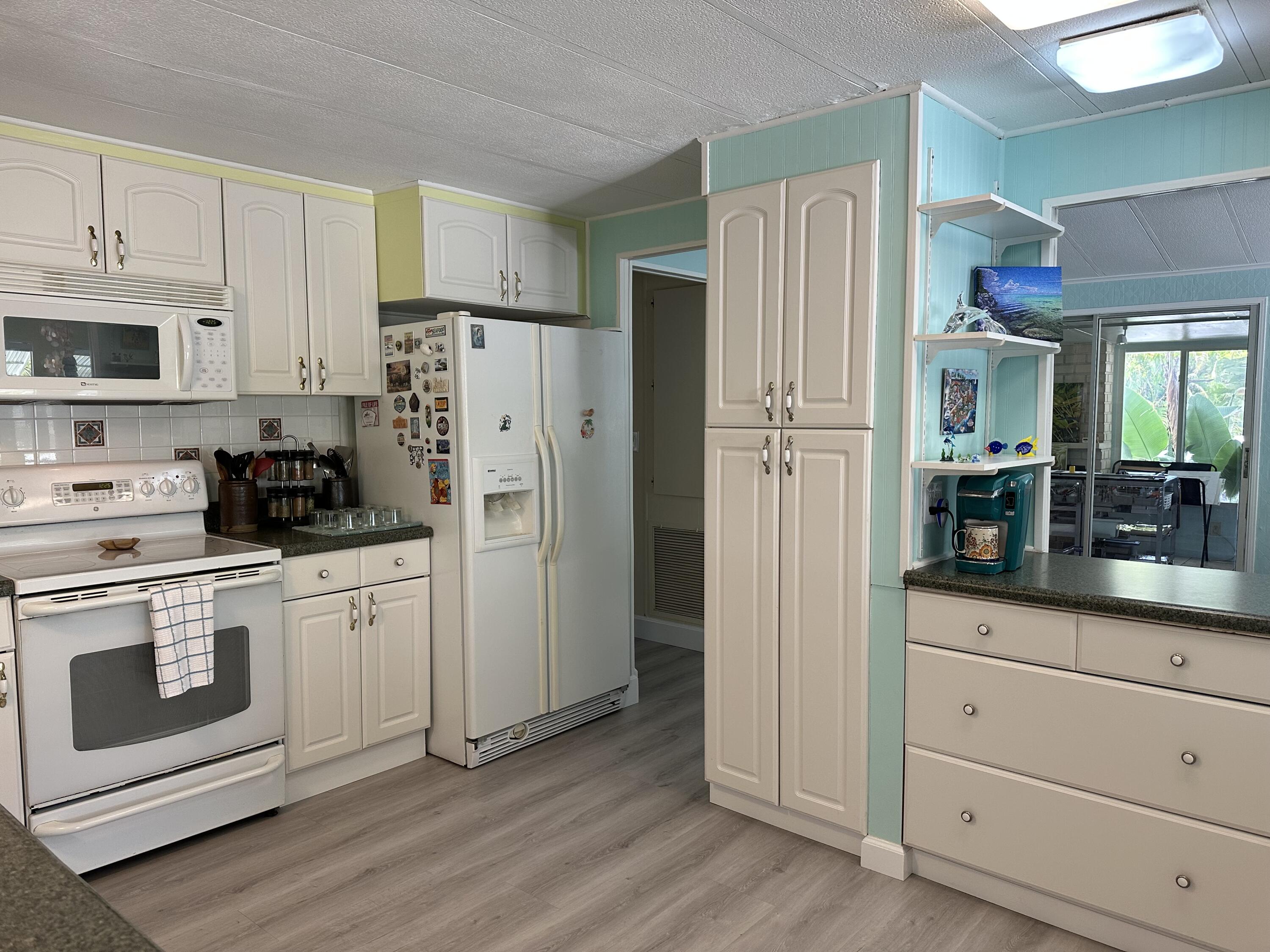 918 South Ruby Drive Key Largo, FL 33037 - Photo 12 of 57 Kitchen 5