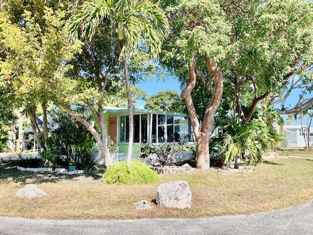 918 South Ruby Drive Key Largo, FL 33037 - Photo 2 of 19 CORNER VIEW.