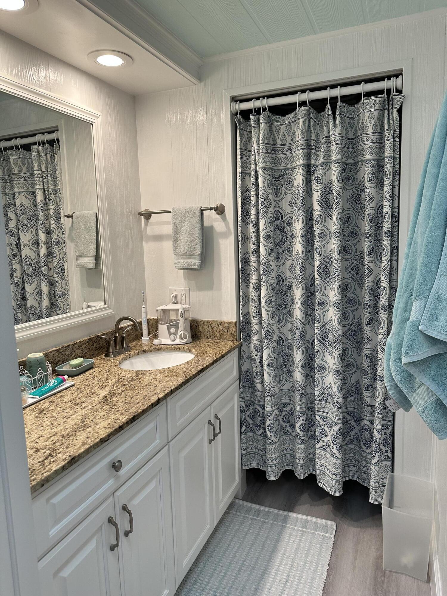 918 South Ruby Drive Key Largo, FL 33037 - Photo 35 of 57 Bath 1 EnSuite 2