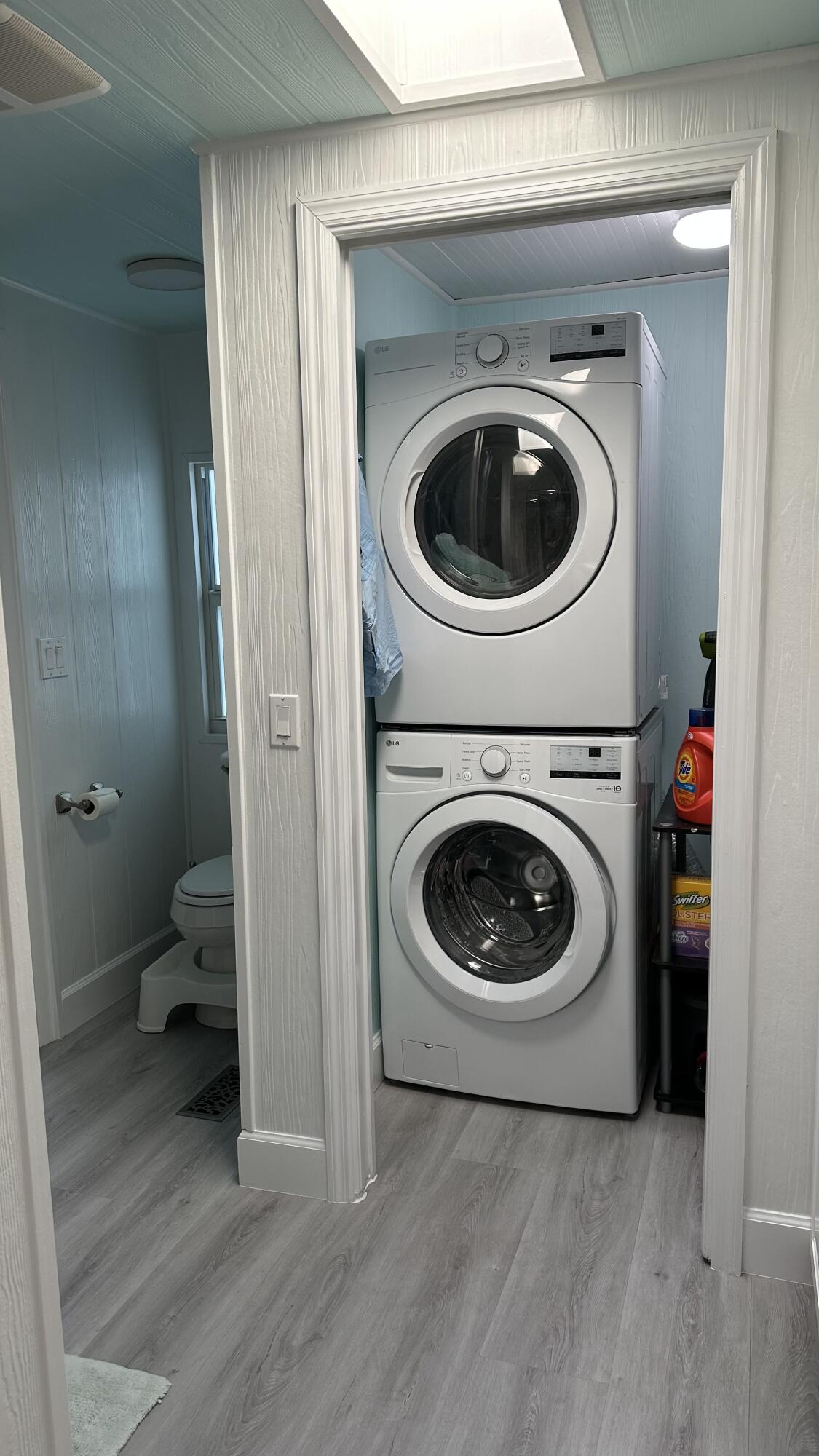 918 South Ruby Drive Key Largo, FL 33037 - Photo 37 of 57 a utility room with dryer and washer