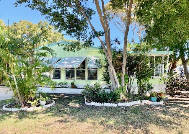 918 South Ruby Drive Key Largo, FL 33037 - Photo 5 of 19 FRONT SIDE OF HOME
