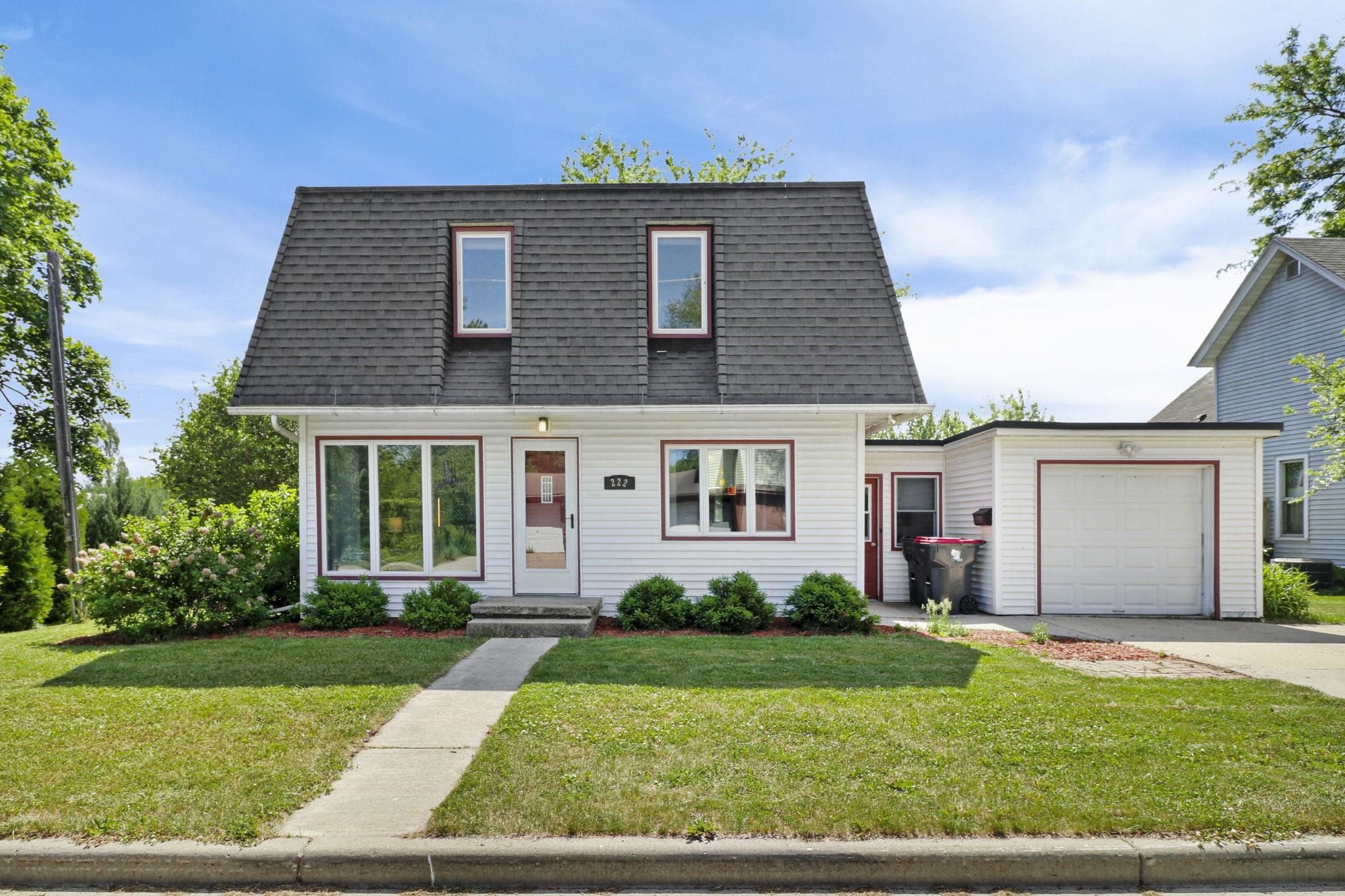 222 Mill Street Waterloo, WI 53594 - Photo 2 of 26