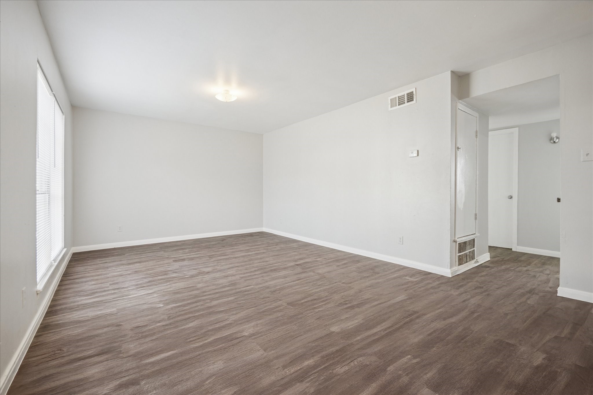 1716 Crownover Road, Unit 24 Houston, TX 77080 - Photo 4 of 10