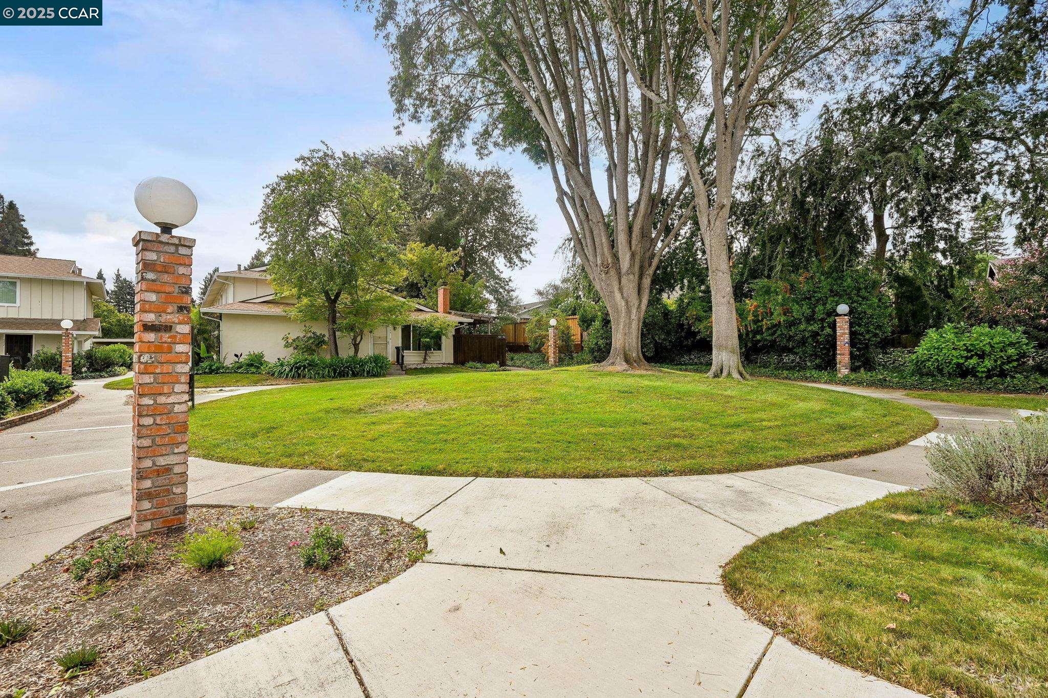 412 Carillo Court San Ramon, CA 94583 - Photo 25 of 28 a view of a volley ball court