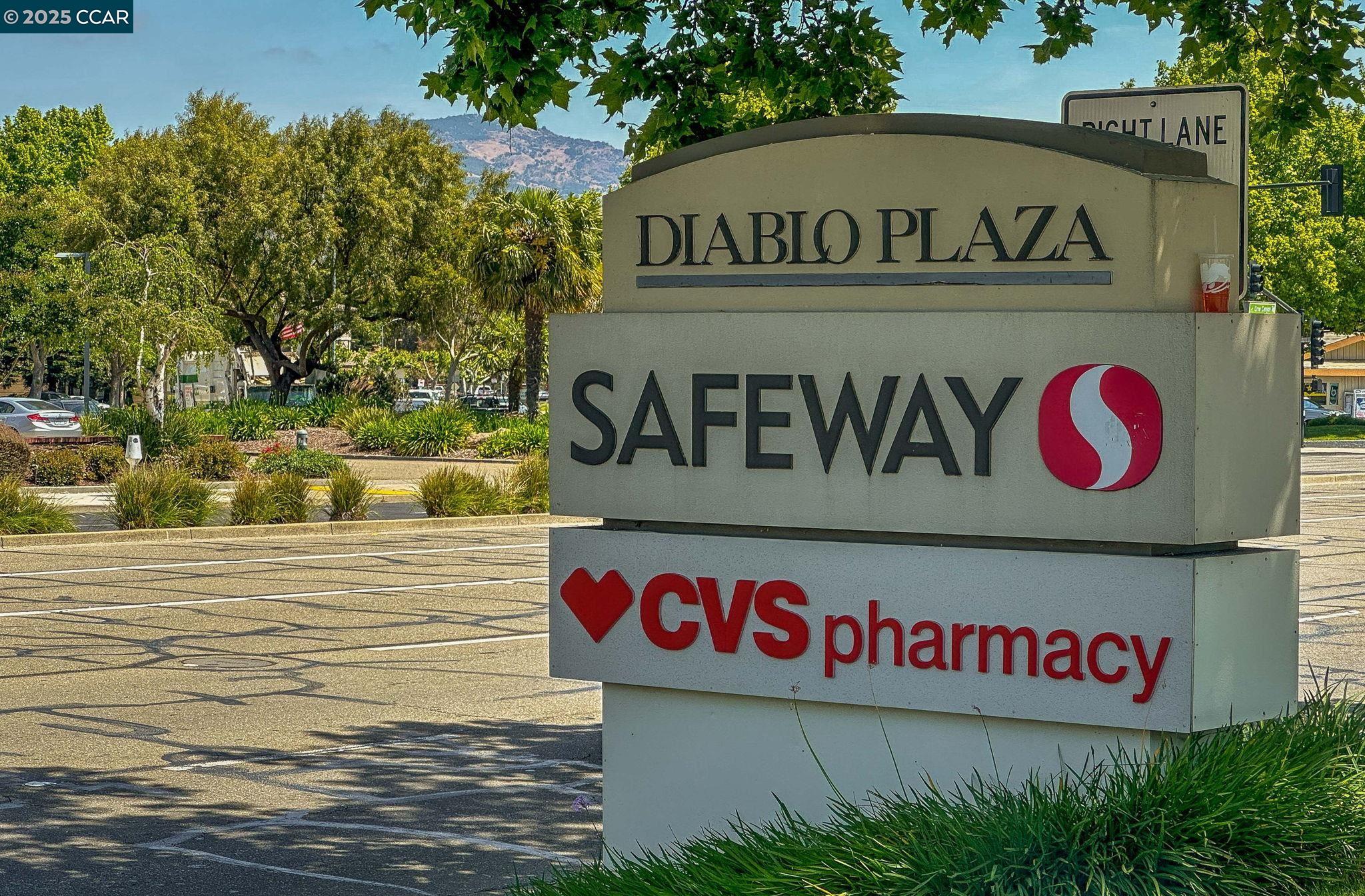 412 Carillo Court San Ramon, CA 94583 - Photo 26 of 28 a street sign on a pole