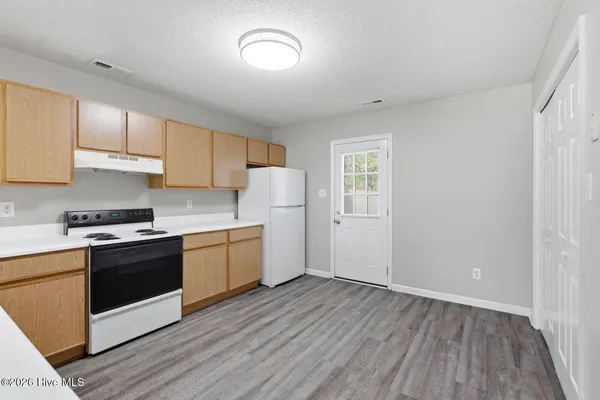 $1,200 | 1063 West Pueblo Drive, Jacksonville, NC 28546