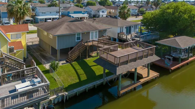 $2,400 | 170 Barracuda Street, Bayou Vista, TX 77563