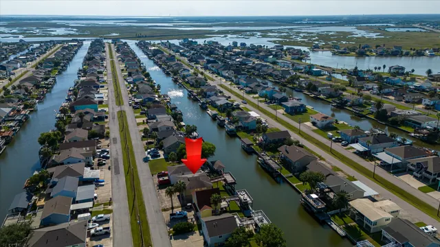 $2,400 | 170 Barracuda Street, Bayou Vista, TX 77563